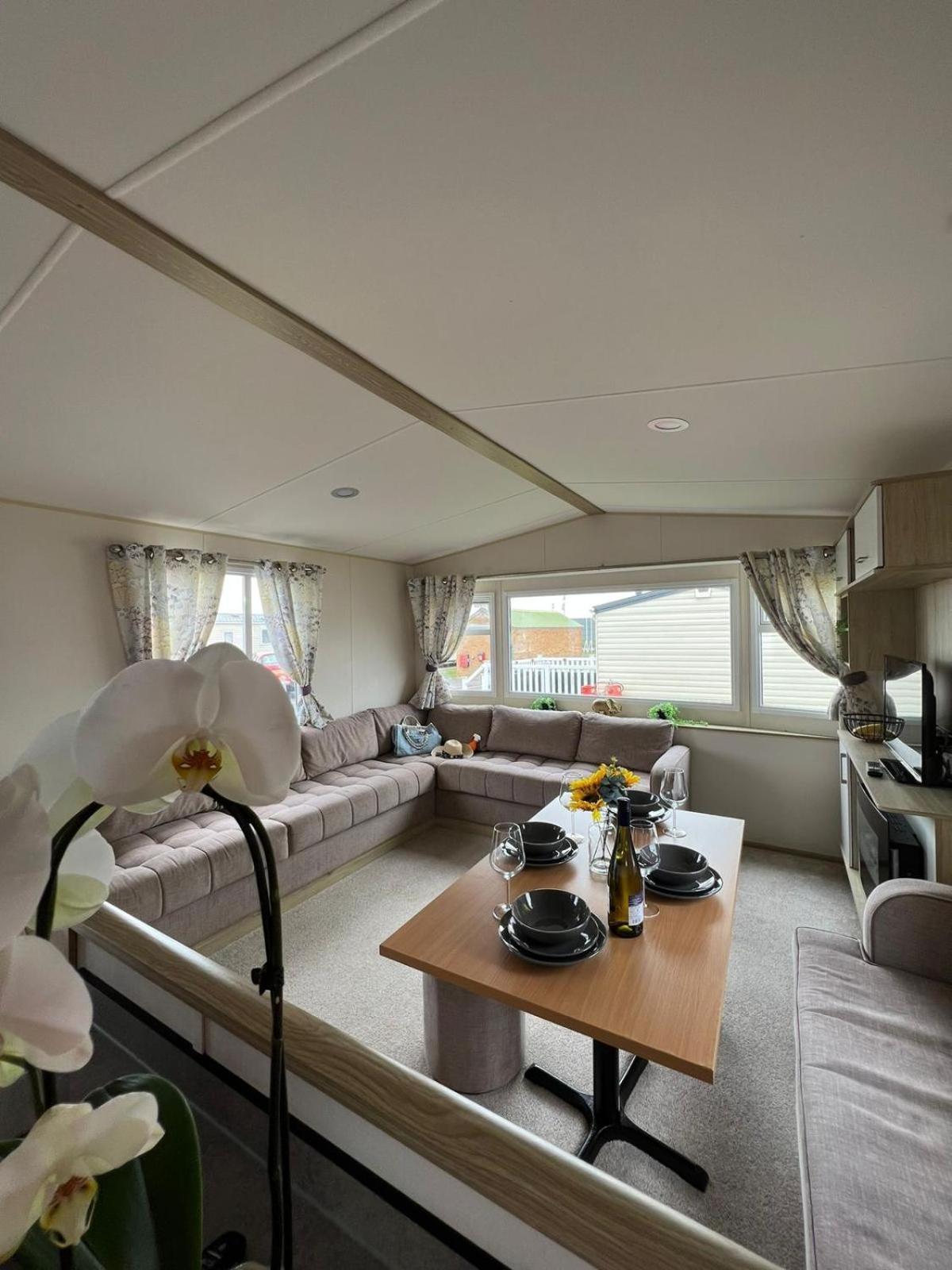 Luxurious Three Bedroom Caravan Jaywick Sands Exterior foto