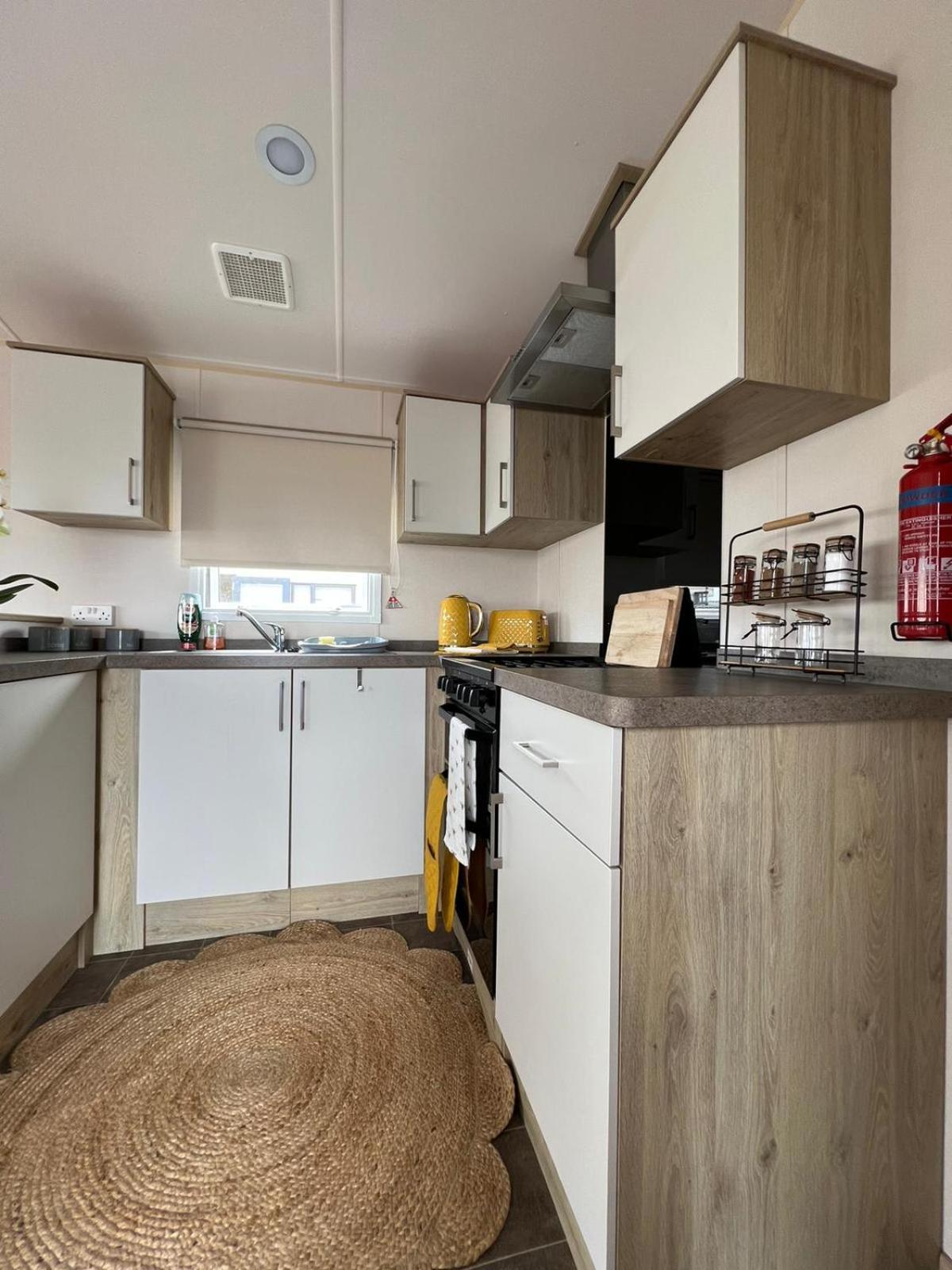 Luxurious Three Bedroom Caravan Jaywick Sands Exterior foto