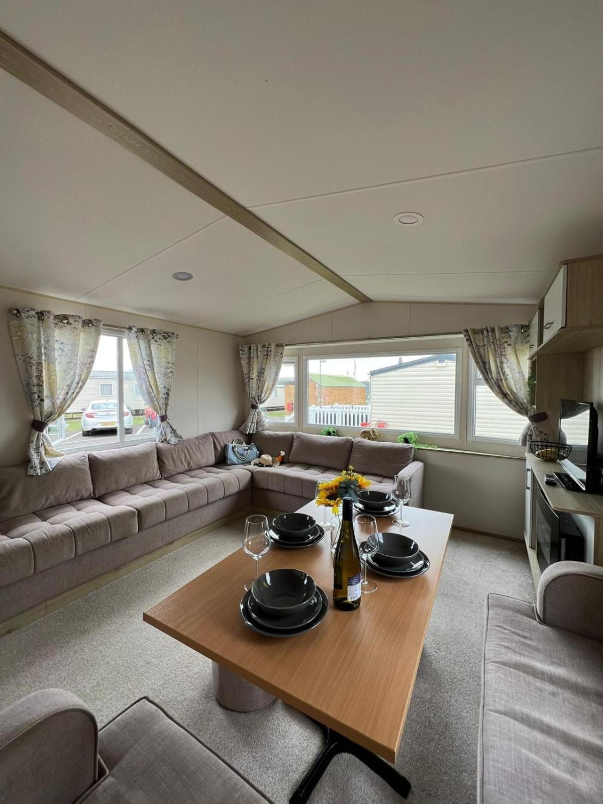 Luxurious Three Bedroom Caravan Jaywick Sands Exterior foto